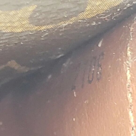 Louis Vuitton Monogram Portefeiulle Sarah Wallet 283- 081925 - Picture 11 of 13